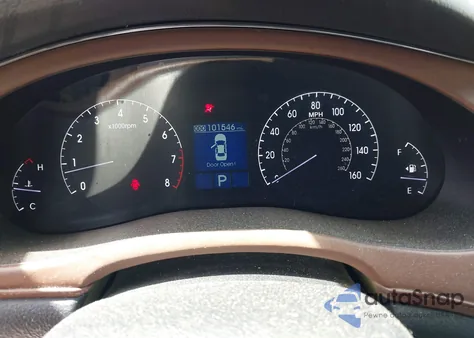 2009 Hyundai Genesis 3.8 z USA, uszkodzony, nr VIN KMHGC46EX9U033668